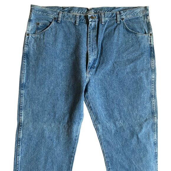 Wrangler Men's Rugger Wear Classic Fit Straight Leg Jeans Size 48x30 Rough Wash - Picture 6 of 16